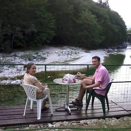Reka Hisa River Side * Бохиньска-Бела
